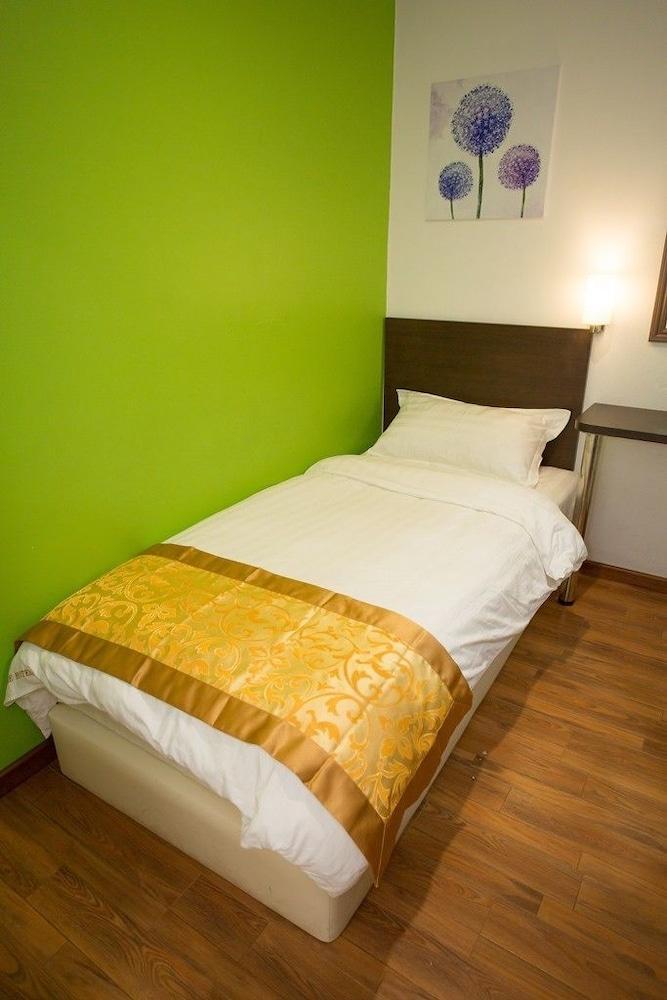 Hotel Zamburger Nur Ramadhan - Previously G Home Hotel Kota Bharu Buitenkant foto