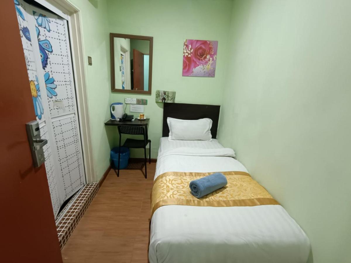Hotel Zamburger Nur Ramadhan - Previously G Home Hotel Kota Bharu Buitenkant foto